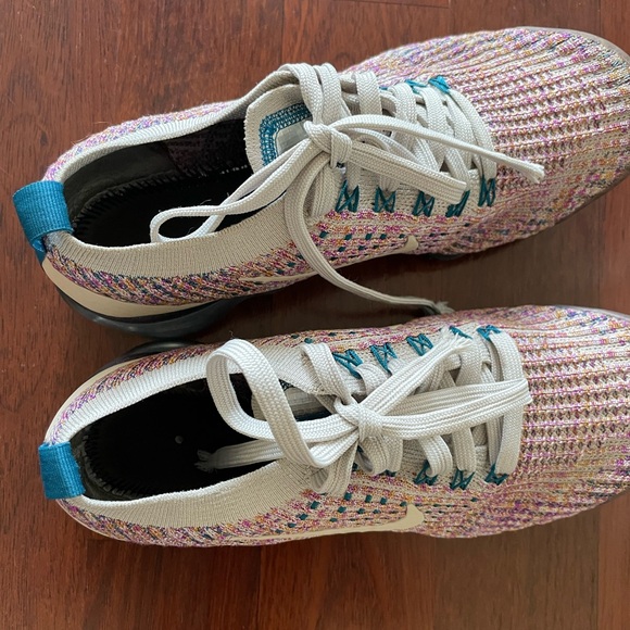 Nike Flyknit Vapormax 3 - Picture 2 of 3